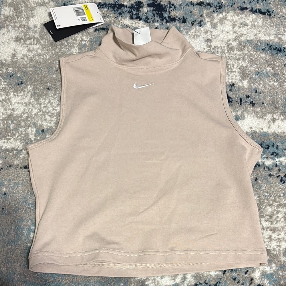 Nike Cream Boxy Crop Muscle Tee